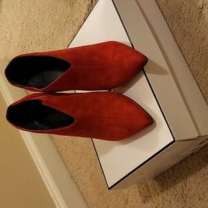 Guess Red suede shoe boots